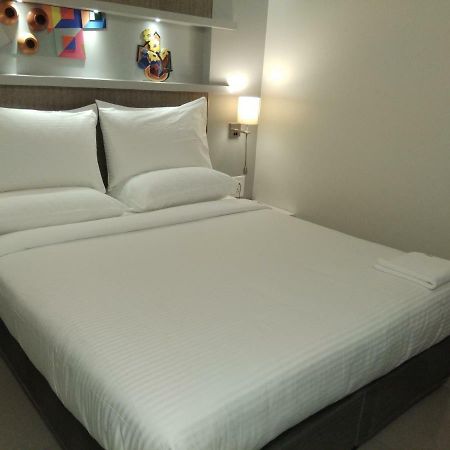 Hotel Atharv Top Rated Business Hotel In Kolhapur Zewnętrze zdjęcie