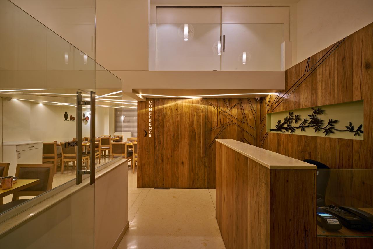 Hotel Atharv Top Rated Business Hotel In Kolhapur Zewnętrze zdjęcie