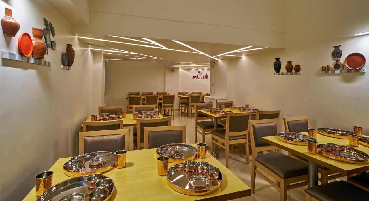 Hotel Atharv Top Rated Business Hotel In Kolhapur Zewnętrze zdjęcie