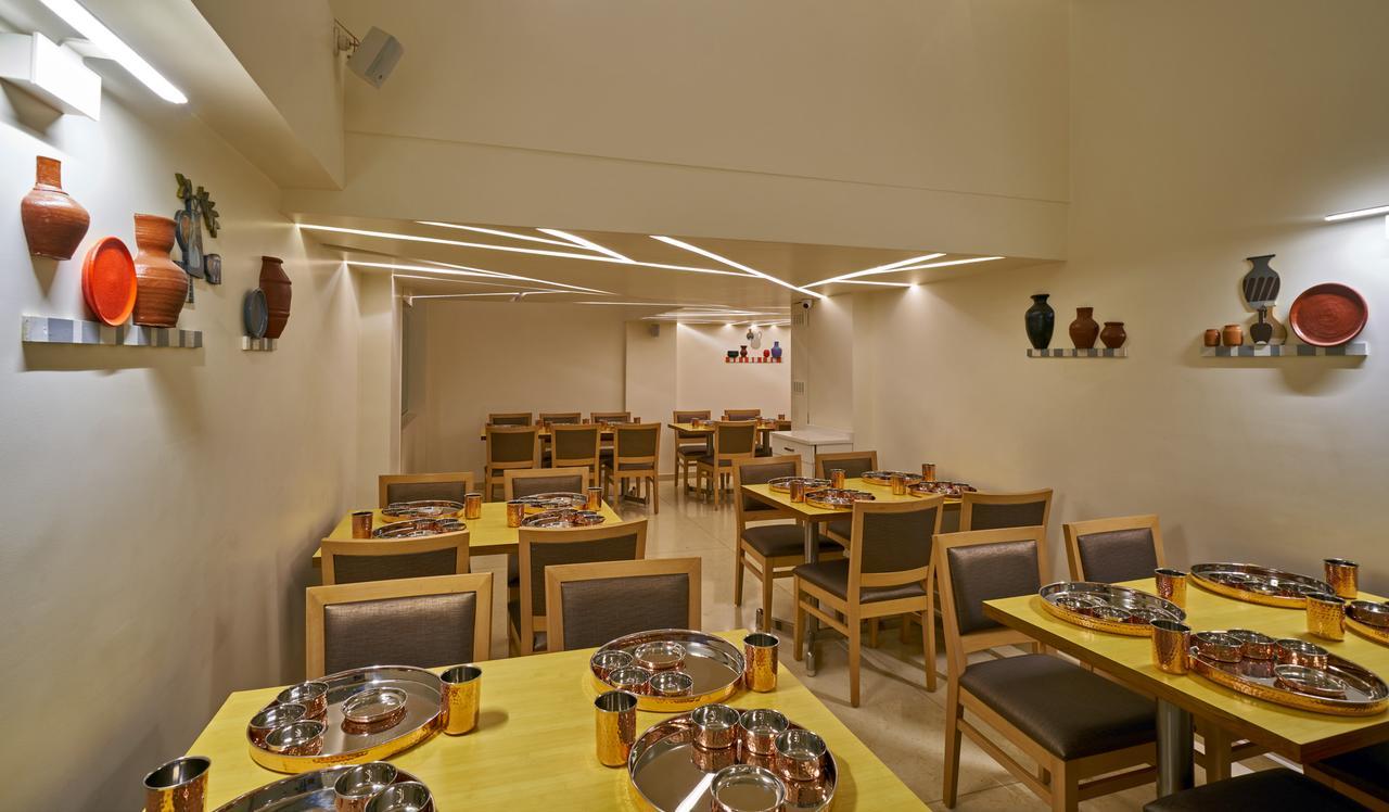 Hotel Atharv Top Rated Business Hotel In Kolhapur Zewnętrze zdjęcie