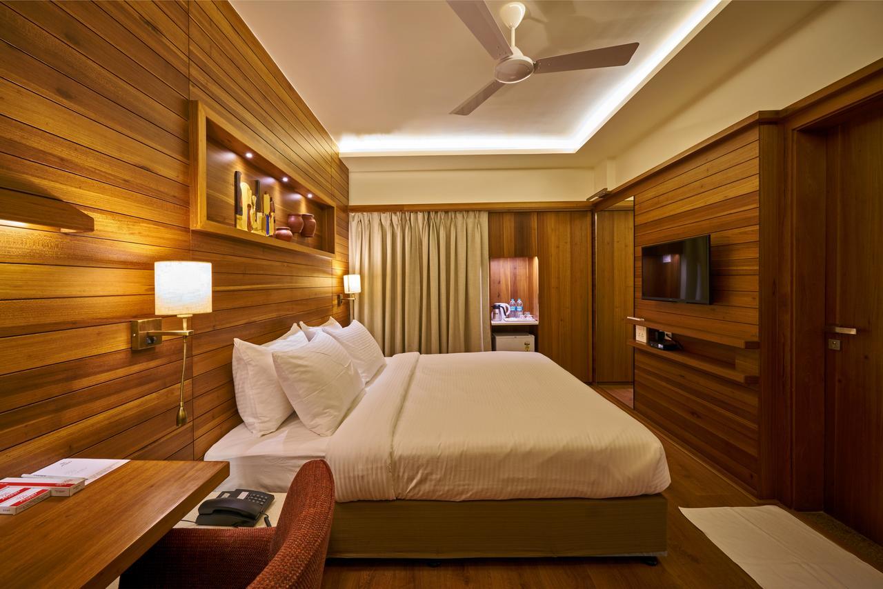 Hotel Atharv Top Rated Business Hotel In Kolhapur Zewnętrze zdjęcie